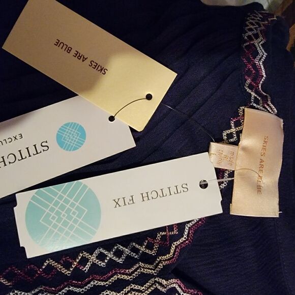 SKIES ARE BLUE Elettra Embroidered Top Size large NWT - Picture 5 of 5